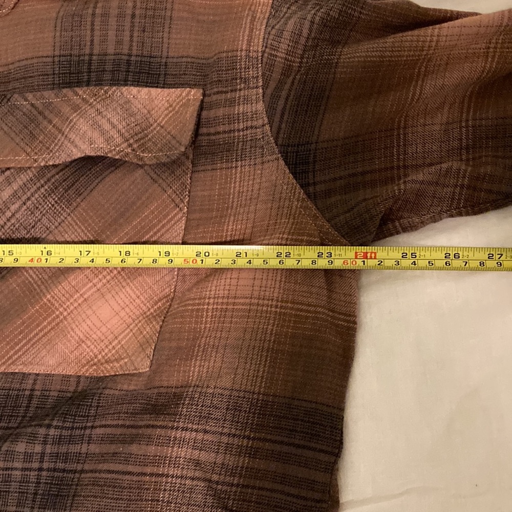 Arizona women’s flannel button down shirt. - Picture 6 of 6